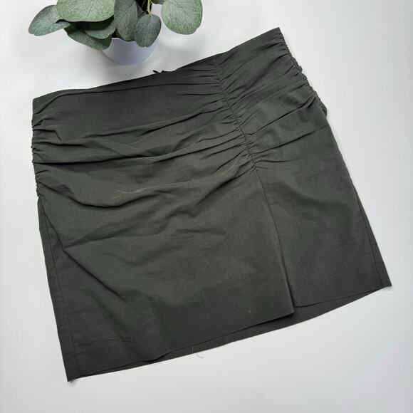 Zara | Green Ruched Mini Skirt - Picture 1 of 6